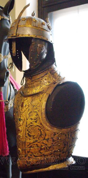 hussar halfarmour