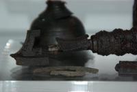 hilt2.jpg
